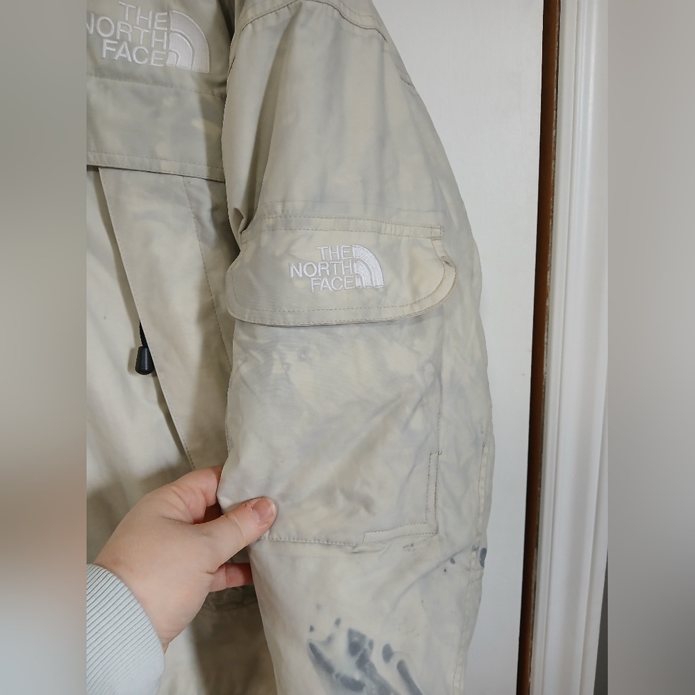 The North Face Men’s XL Goose Down Marbled Beige & Grey Winter Parka - Picture 5 of 15